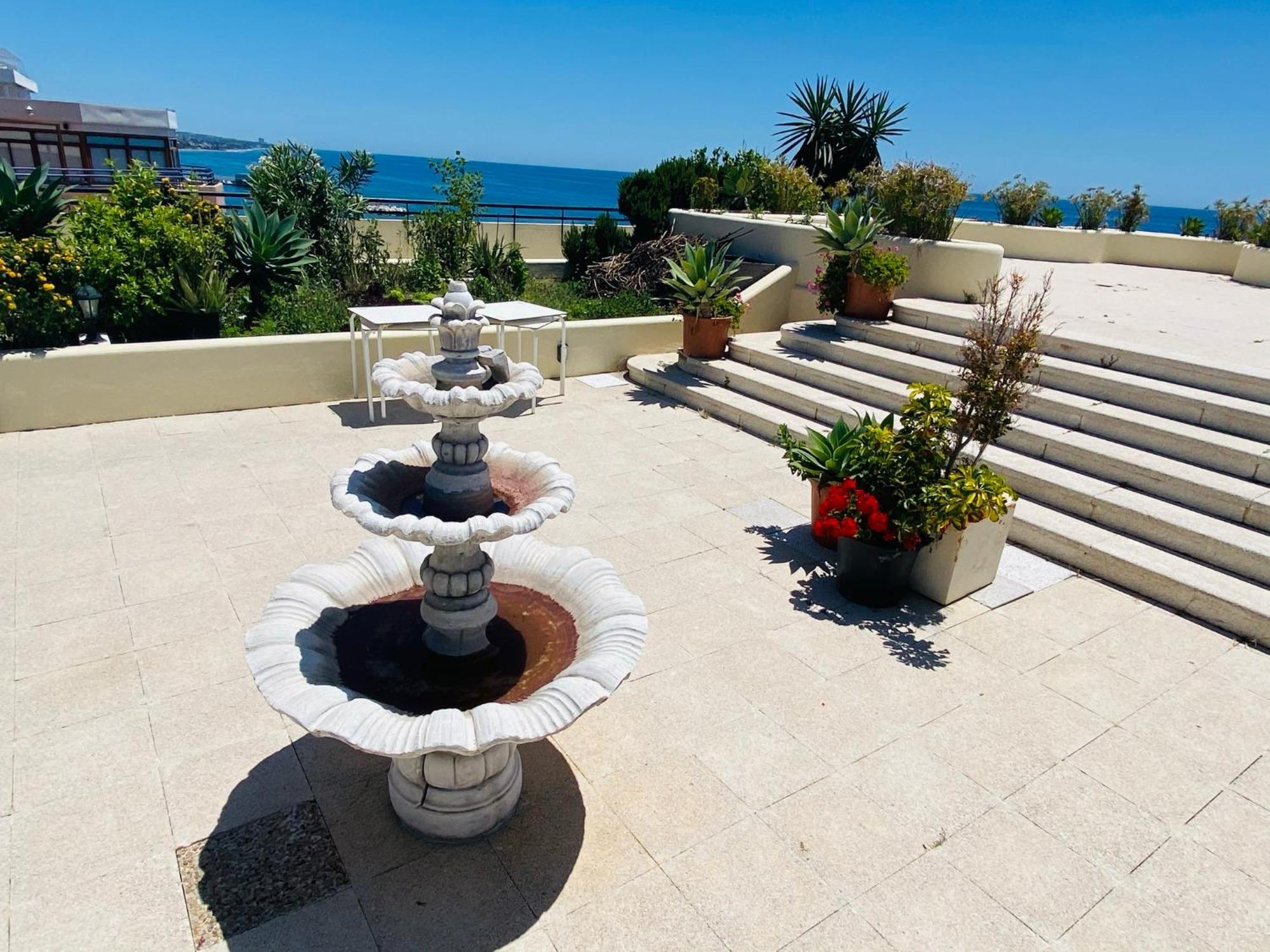 Apartment On The First Line Of The Sea With A View And Free Parking Marbella Exterior foto